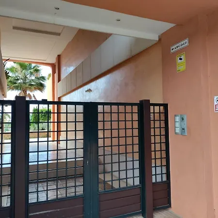 Elegant Seafront 3-bedroom In *